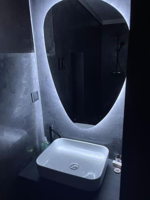 Le Cocon Des Granges - Suite Sauna Jaccuzi Spa Bonnieres-sur-Seine Ngoại thất bức ảnh